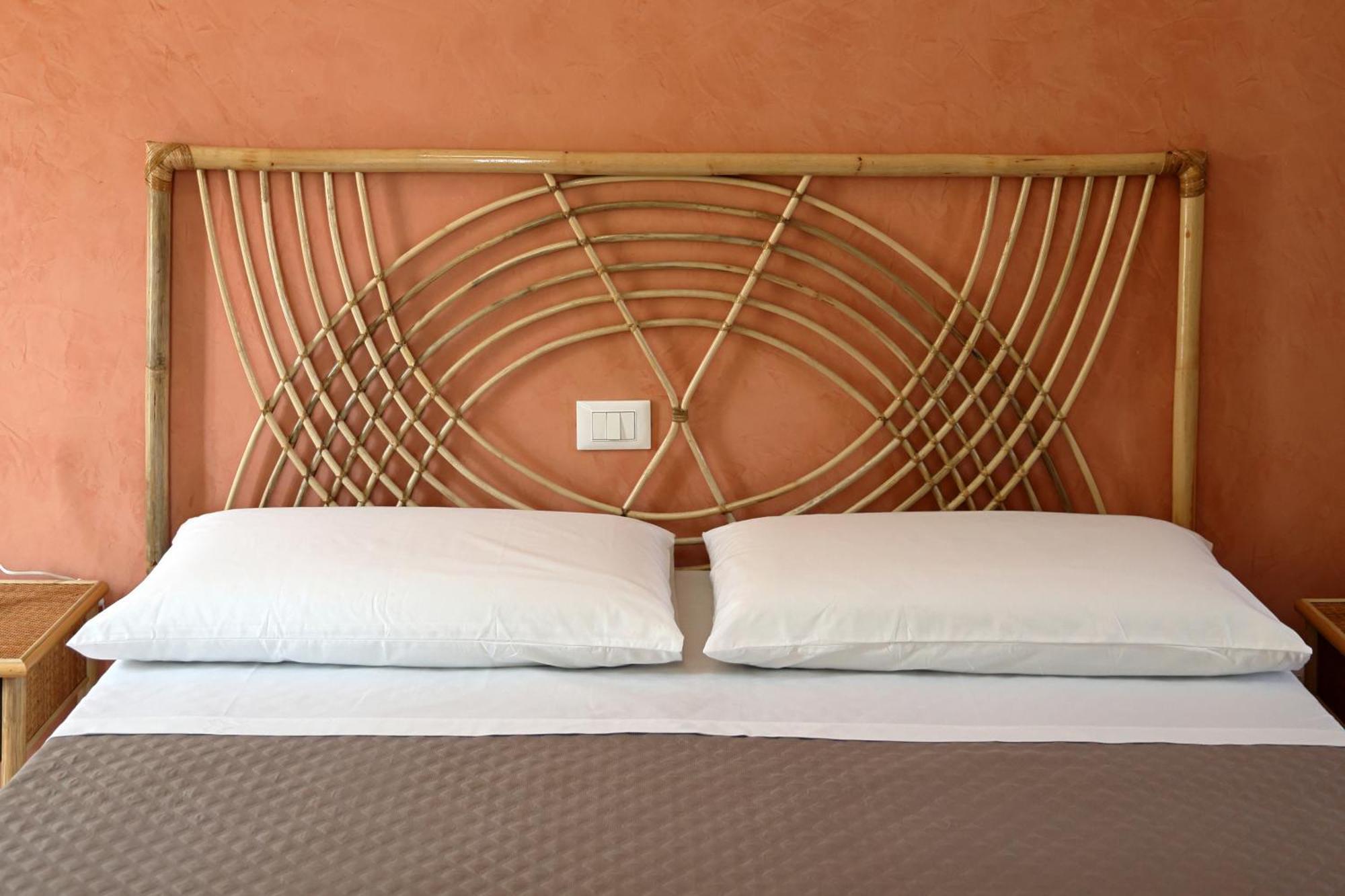 Hotel Della Piazza Pizzo  Bagian luar foto