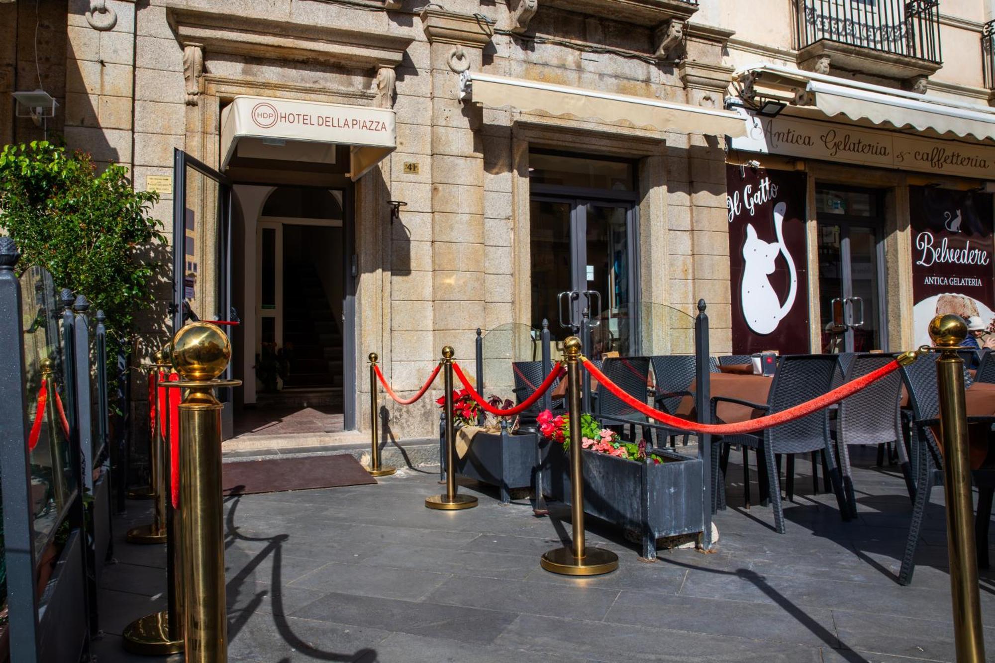 Hotel Della Piazza Pizzo  Bagian luar foto